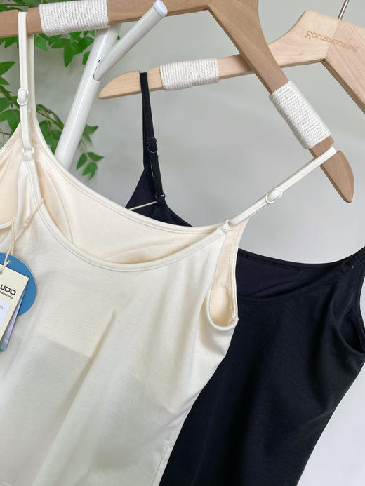 松植屋简悦生物基吊带背心—自带杯垫 一体式固定杯垫 可调节肩带 商品图3