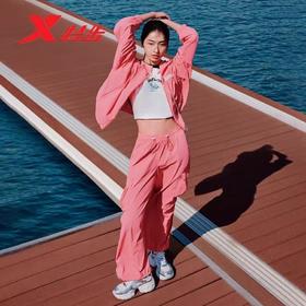 6楼特步运动女士锦纶柔滑微皱梭织长裤974228560135水红色