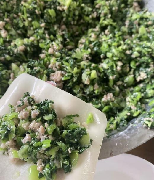 周一取货：【荠菜油渣鲜肉馄饨】一盒10枚，选用新鲜的食材，口感清新，味道鲜美。 商品图2