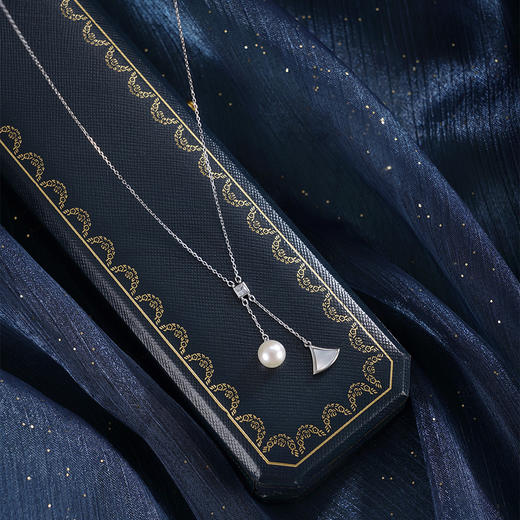 子佩集【幸运裙摆】银S925珍珠惜王妃套链【YB3780】7.5mm珠双色银杏叶吊球2601 商品图7