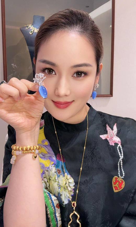 GAONAS  玲珑春色 中式温润蓝色梅瓶胸针11913ZB 商品图1