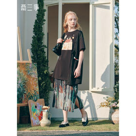 两三事夜航手札2026夏季新款复古印花不对称下摆宽松t恤裙连衣裙