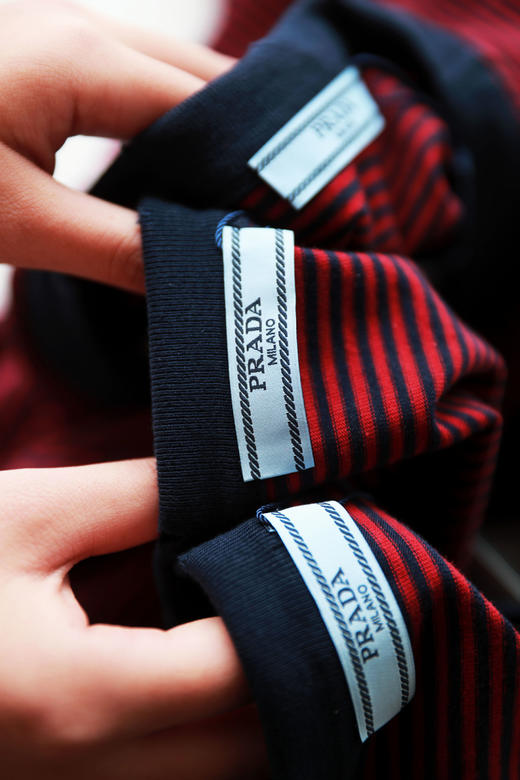 港风条纹tee，胸口小标设计。宽松复古做旧磨破圆领半袖儿C032458 商品图1