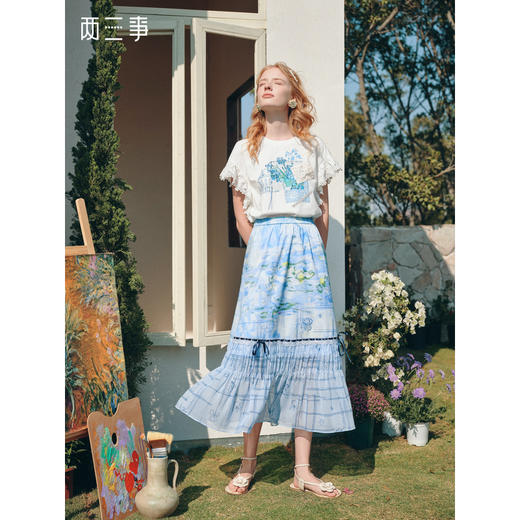 两三事雾屿微光2026夏季新款小清新蝴蝶结蕾丝拼接印花高腰半身裙 商品图0