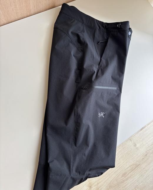 点此购买 始祖鸟GAMMA SS23 Tapered Pant女士纯色多用途登山软壳休闲裤 ye 343179 商品图9