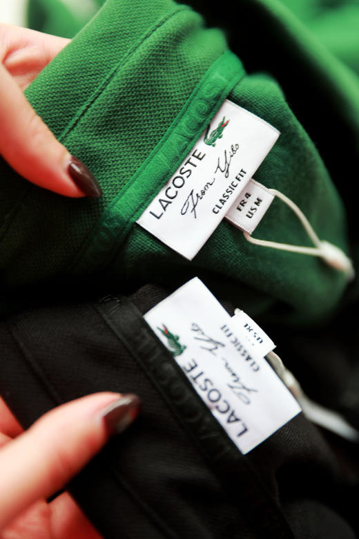 压胶拉链+小标刺绣，硬领设计下摆签名字母气质翻领polo衫E032466 商品图1