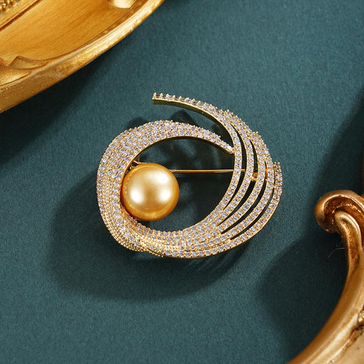 子佩集【翎舞天霄】珍珠惜王妃胸针【HJYXZ002】12.5mm珠镀金羽翅膀金色珠2601 商品图0