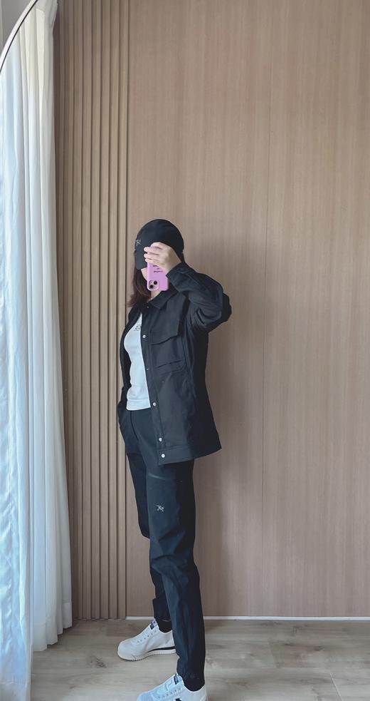 点此购买 始祖鸟GAMMA SS23 Tapered Pant女士纯色多用途登山软壳休闲裤 ye 343179 商品图2