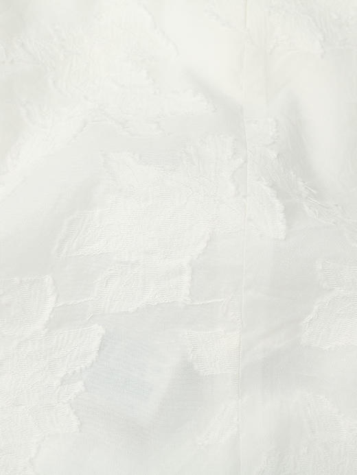 核心卖点：白色肌理面料、圆领设计、短袖版型、单排扣、小香风、显瘦显高 商品图7