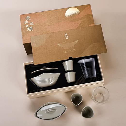 杭州西湖景区一帆风顺茶具礼盒草木灰釉一壶两杯套组 商品图0