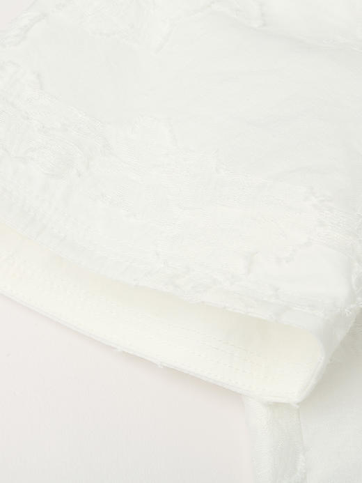 核心卖点：白色肌理面料、圆领设计、短袖版型、单排扣、小香风、显瘦显高 商品图4