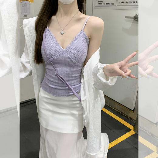 西遇蕾丝拼接交叉v领吊带背心女2026夏季新款纯欲风收腰显瘦上衣SS060241 商品图4