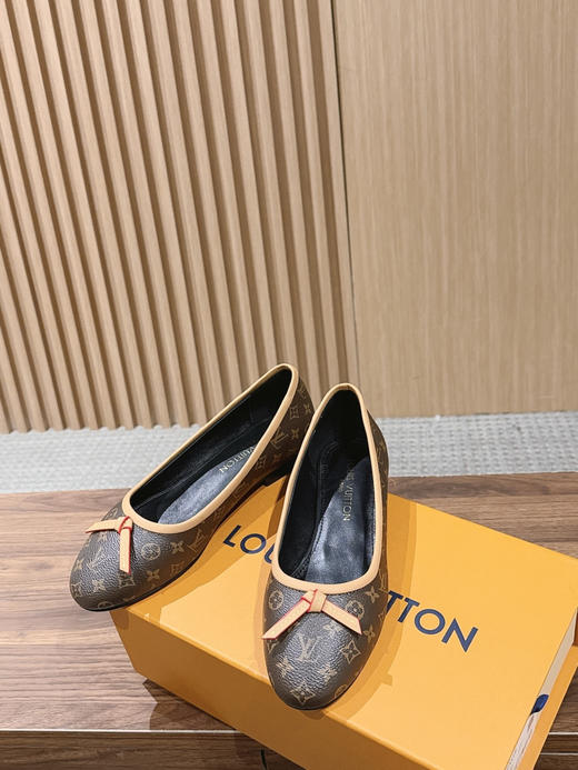 驴家 村上隆联名老花芭蕾舞鞋蝴蝶结拼色平底单鞋经典三彩/麂皮绒面船鞋(DBG) 商品图7