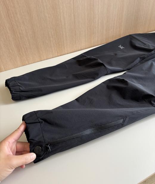 点此购买 始祖鸟GAMMA SS23 Tapered Pant女士纯色多用途登山软壳休闲裤 ye 343179 商品图7
