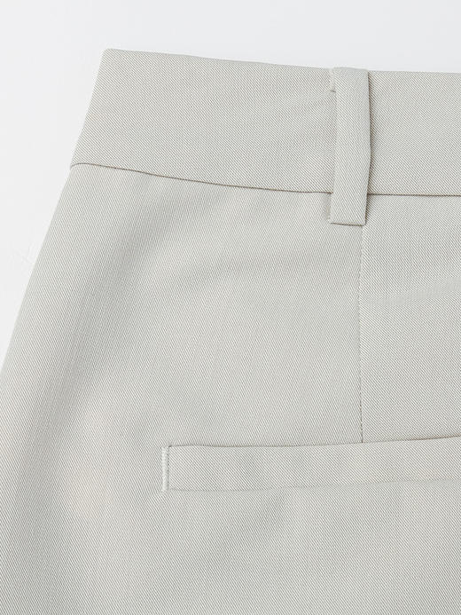 米白色高腰西装短裤女 压褶设计 A 字阔腿裤 通勤显瘦百搭休闲热裤 商品图6