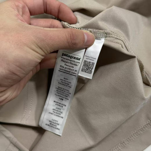 原单正品 Patagonia Transit Traveler 男士速干Polo短袖，
黑色/土黄色/藏青 S-XXL 商品图5