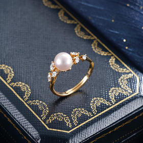 子佩集【璀璨随行】银S925珍珠惜王妃戒指【R1845】7mm珠镀金三叶草2601