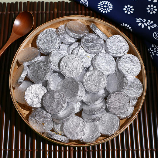 吉顺号2026年春茶野芳踪布朗南温古树茶250克/罐 商品图3