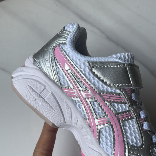 童鞋~【纯原版本】亚瑟士 Gel-Kayano K14  魔术贴儿童机能跑鞋  网眼透气不闷脚，魔术贴设计好穿脱 缓震中底+稳定支撑，跑跳都安心 校园、户外都能轻松hold住 商品图2