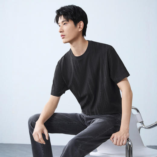 【提花T恤】柒牌男装2026夏季新款新疆棉柔软都市立体肌理短袖T恤 130T72440 商品图1