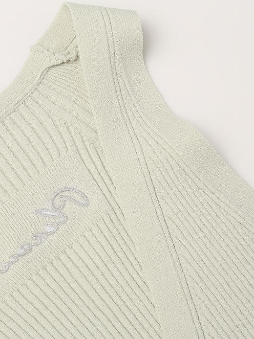 浅灰色 V 领针织吊带背心女 2026 春夏新款修身坑条内搭 显瘦无袖打底上衣 商品图2