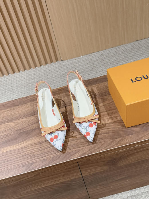 驴家  X TM 村上隆联名老花芭蕾舞鞋蝴蝶结拼色猫跟凉鞋 （DBG） 商品图5