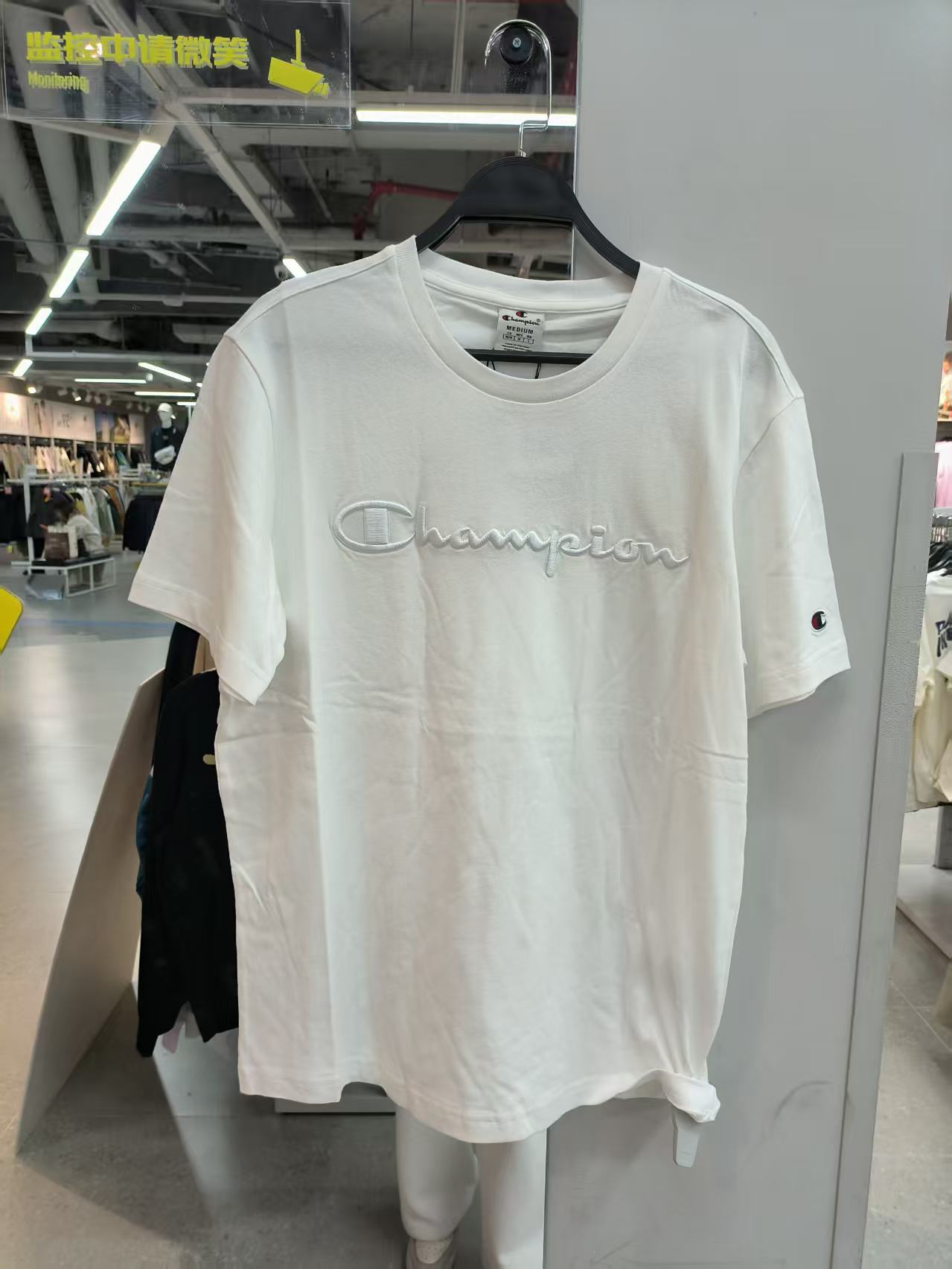 冠军 短袖T恤79.9元（线上线下同步在售，不一定有货，介意勿拍）637170-NT