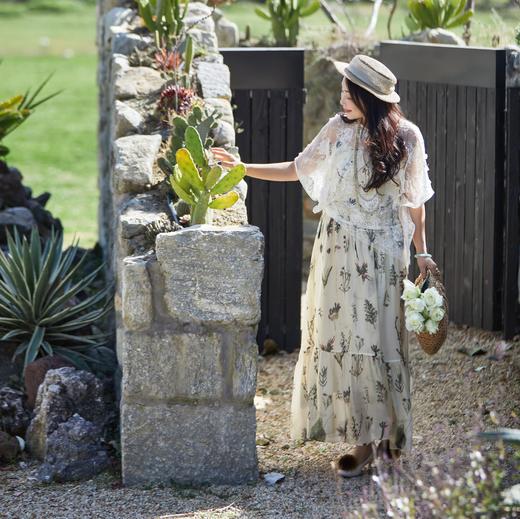 【林栖设计小店】手工系带|百搭多色温柔印花2026夏新款宽松吊带连衣裙1962187 商品图2