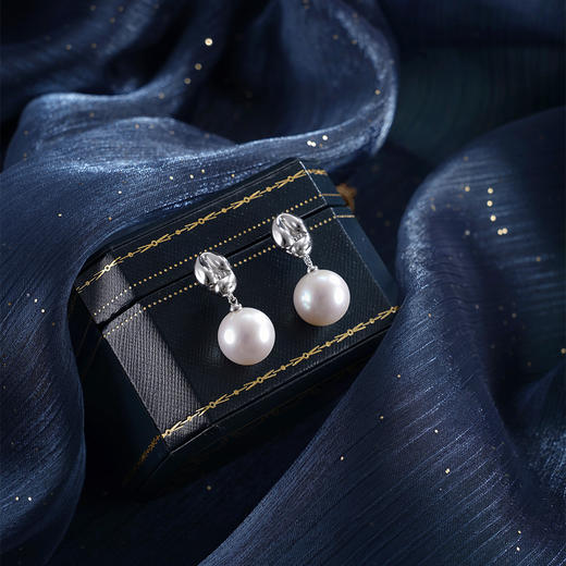 子佩集【缪斯幻境】银S925珍珠惜王妃耳钉【EM2834-XF】13mm珠抽象印记2601 商品图1
