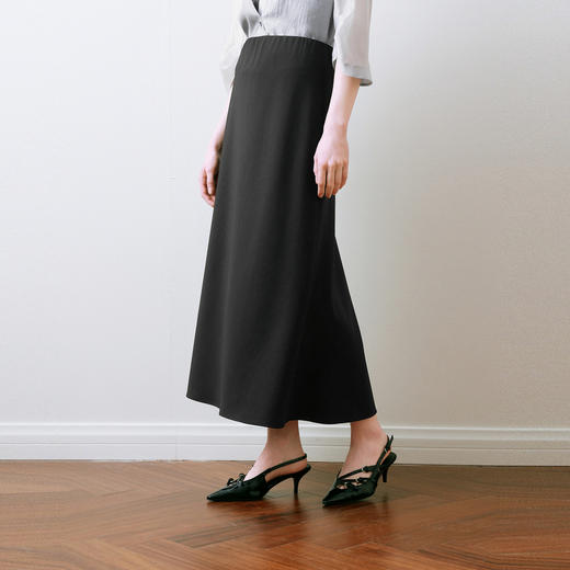 【商场同款】诗凡黎黑色通勤半身裙25夏新款简约中长裙3G4240361 商品图0