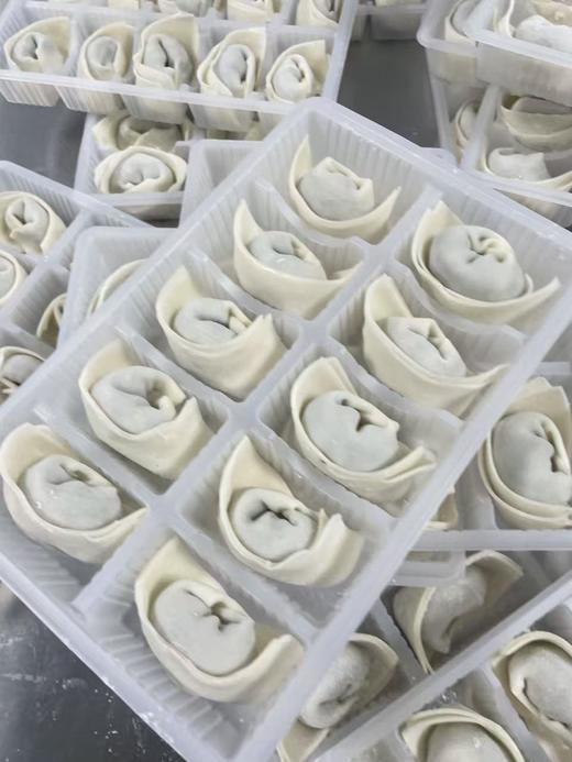 周一取货：【荠菜油渣鲜肉馄饨】一盒10枚，选用新鲜的食材，口感清新，味道鲜美。 商品图0