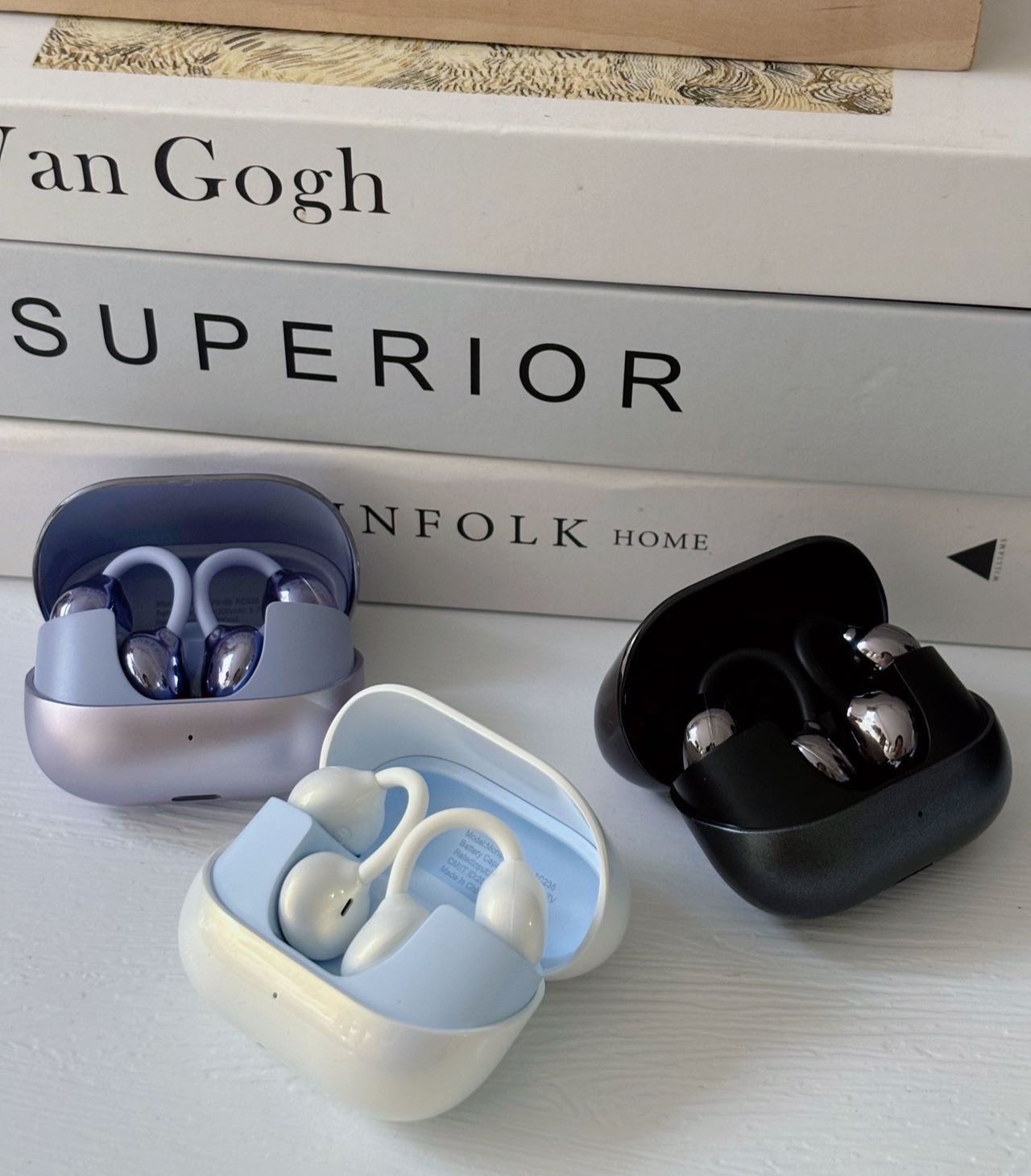 【新升级魔声夹耳式蓝牙耳机】C型桥耳挂，稳固不易掉、久戴也舒适！连接快，安全不漏音！磁吸太空舱，超长续航！有三种颜色可选！【魔声-X】