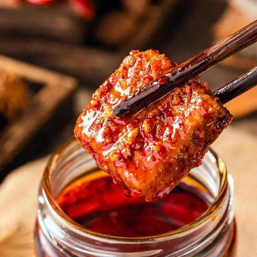 在菌屋云南鸡枞油腐乳 ，配料干净，咸度适中，鲜香嫩滑！ 商品图2