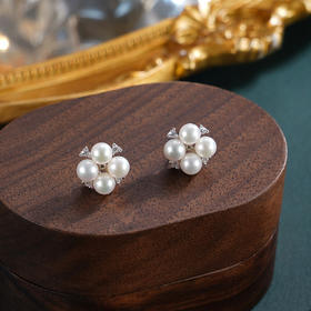 子佩集【雪芙】银S925珍珠惜王妃耳钉【MLEH032】4.5mm珠四叶草四瓣花2601