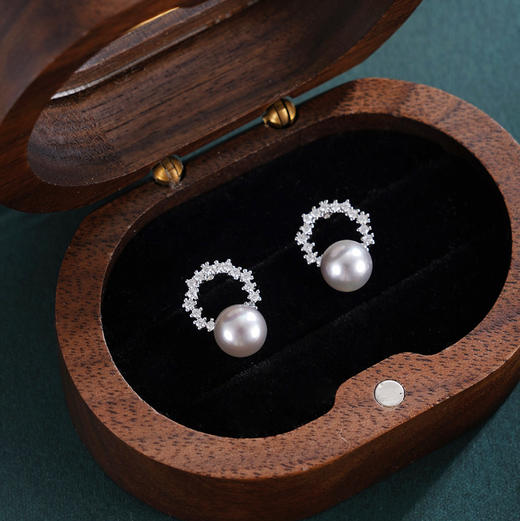 子佩集【银湾夜曲】银S925珍珠惜王妃耳钉【MLEH003】6.5mm珠圆环灰珠2601 商品图0