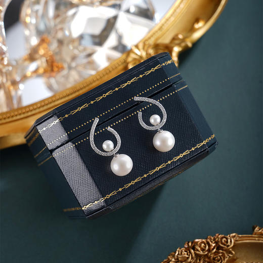 子佩集【潮汐物语】银S925珍珠惜王妃耳钉【MLEH027】9.5mm大珠半环吊球2601 商品图1