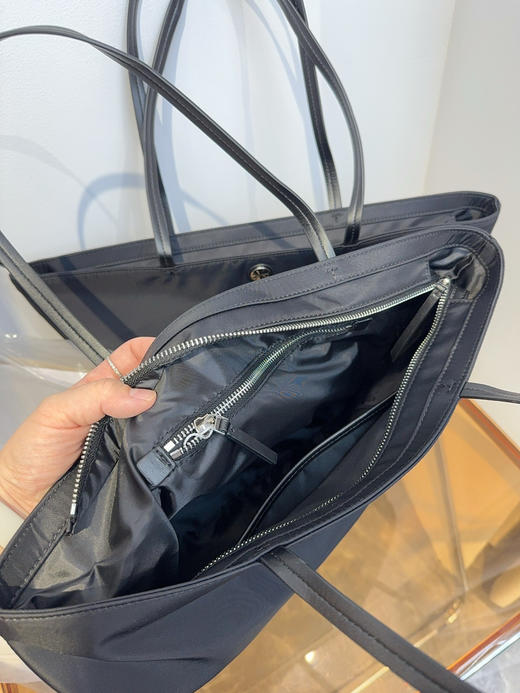 tory尼龙托特包，带子真皮 中号 大号（尺寸在链接最后图） 商品图3