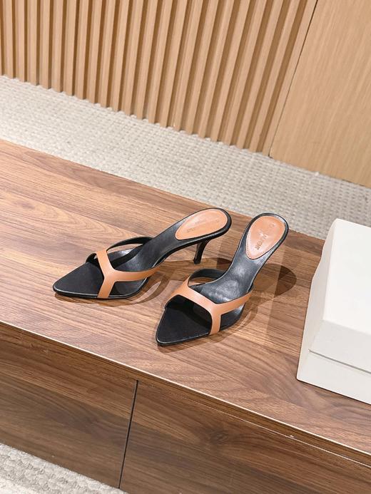 Saint Laurent 26SS早春新款圣罗兰尖头细带穆勒鞋（DBG） 商品图3