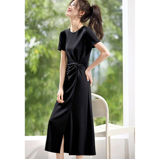 姹弥·简约风高级感小黑裙 |百搭显瘦，飘逸有型，小个子微胖姐妹穿都时髦高级 商品图1
