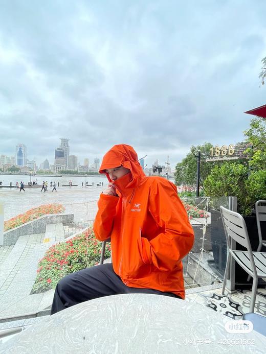 直发 品牌商订单余料加栽，化骨鸟家全压胶 硬壳冲锋衣 商品图3