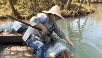 【五一/暑期】少数人才能体验到～江南亲子限定版！包船游西湖秘境，当西溪渔夫，大咖精讲南宋官窑，观摩杭州6小龙、浙大求是讲堂，体验莫干山乡村美学，宋代点茶，5钻酒店…暑期前60位立减600元 商品图2