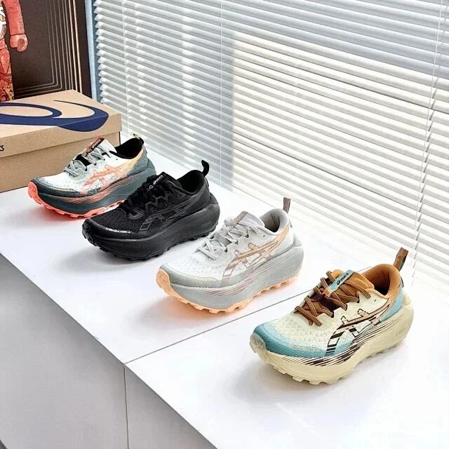 A*SICS TRABUCO Max 4 舒适透气 低帮 越野跑鞋