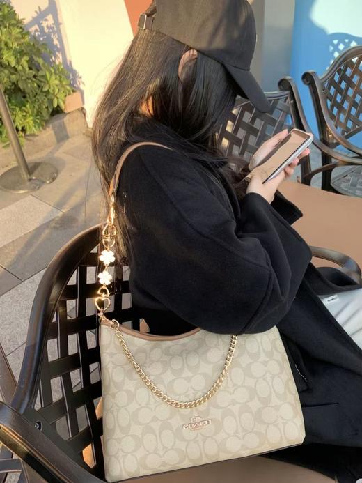 【经典流浪 香港直邮 】COACH/蔻驰 Laurel 31流浪包通勤单肩手拎腋下包 CR149 清关约7个工作日-w 商品图2