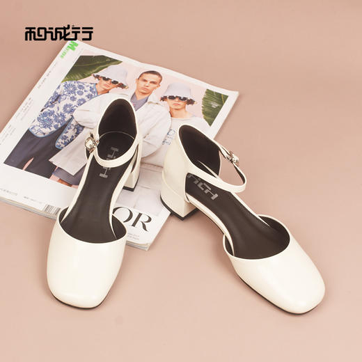 和诚行2026夏季新款方头粗跟一字扣带时尚百搭中空单鞋1830061 商品图5