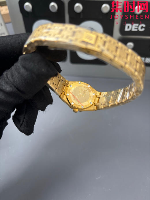 AP爱彼皇家橡树23mm霜金款67630 皇家橡树霜金迷你款 女士腕表 表径23mm 小巧亦磅礴 张韶涵同款 商品图5
