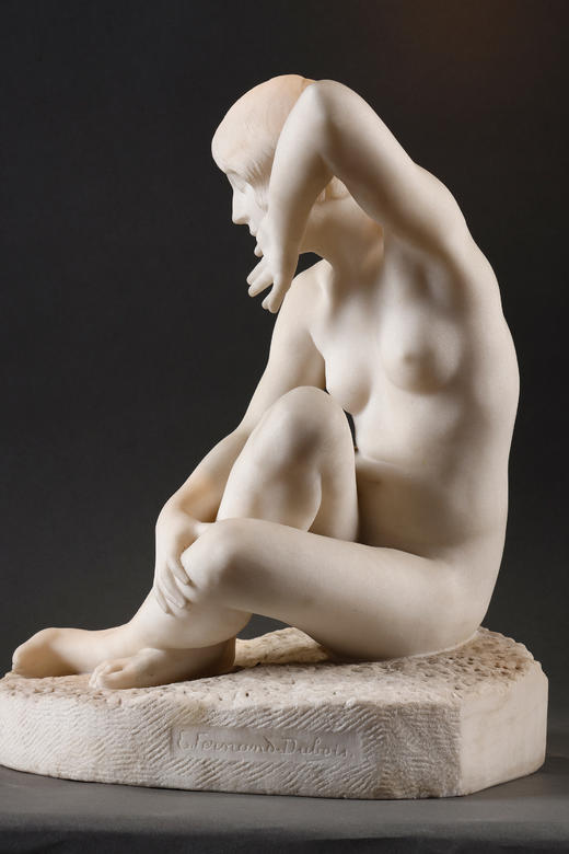 独角鹿西洋古董19世纪末至20世纪初比利时雕塑家Fernand Dubois签名出品卡拉拉大理石精雕人物雕塑《坐姿少女》 商品图7