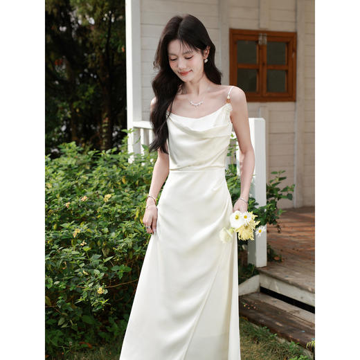 鹿向南【0328/20:00新品前一小时5折】浅杏色连衣裙 商品图1