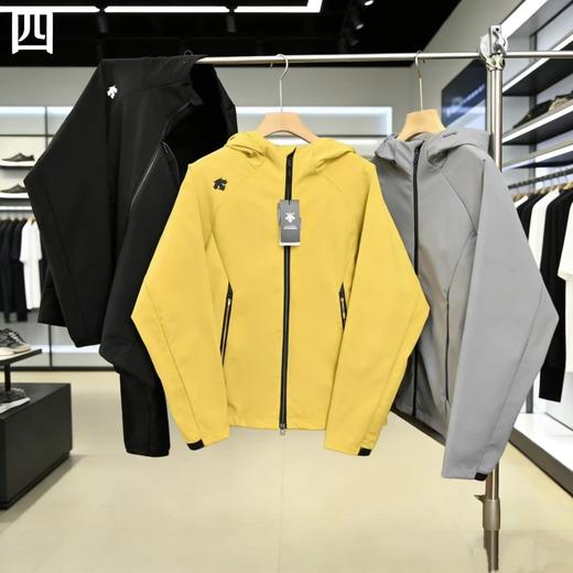 F032585春季新款简约休闲户外防风防水连帽软壳外套 商品图3