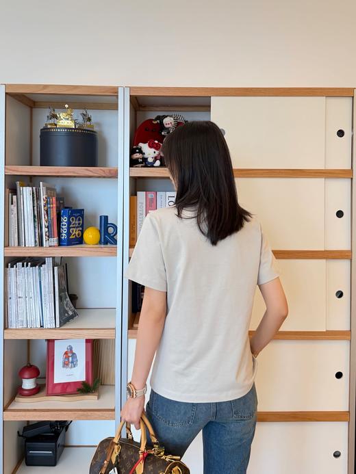 驴家 26年春夏新品爆款米色口袋T恤 商品图8