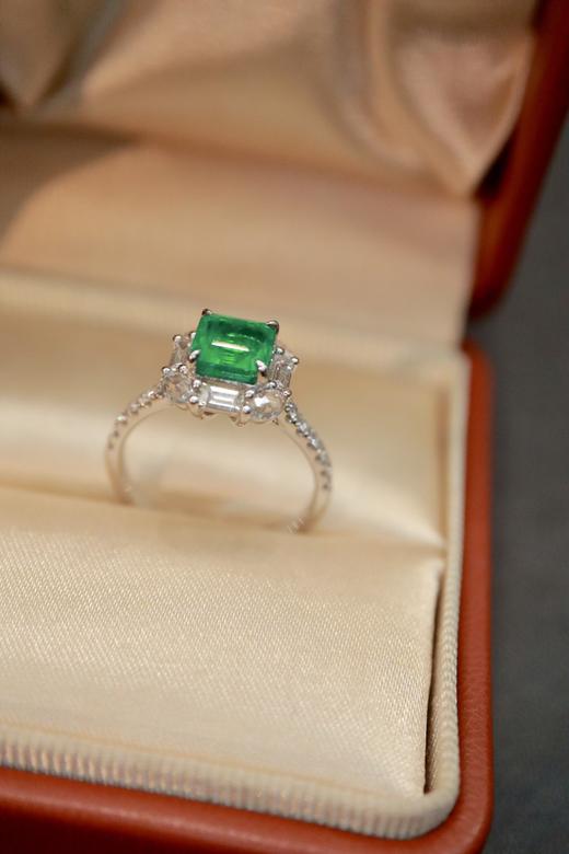 1.24克拉祖母绿戒指 商品图3